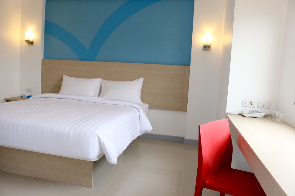 Hop Inn Lampang Exterior foto